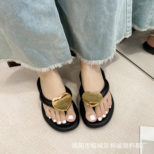 人字拖鞋女ins超火夏季新款愛心防滑涼鞋設計感百搭沙灘仙女風潮 人字拖鞋女ins超火夏季新款愛心防滑涼鞋設計感百搭沙灘仙女風潮