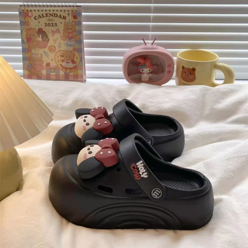 2025年新款夏季涼鞋女加厚底防滑耐磨洞洞踩屎感軟底沙灘兩穿拖鞋 2025年新款夏季涼鞋女加厚底防滑耐磨洞洞踩屎感軟底沙灘兩穿拖鞋