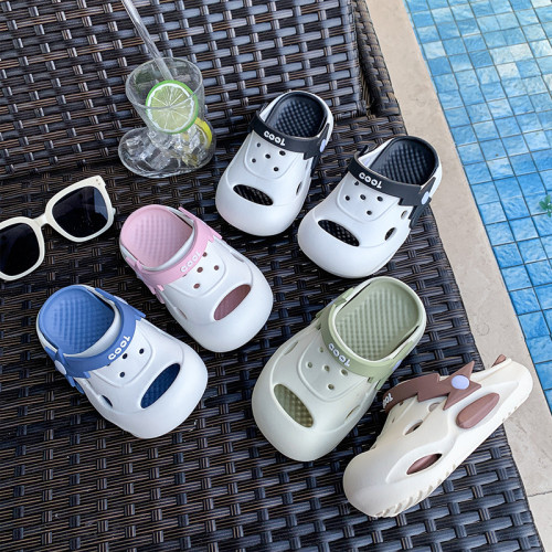 洞洞鞋男童夏季踩屎感女孩厚底防滑拖鞋外穿沙灘包頭兩用涼拖兒童