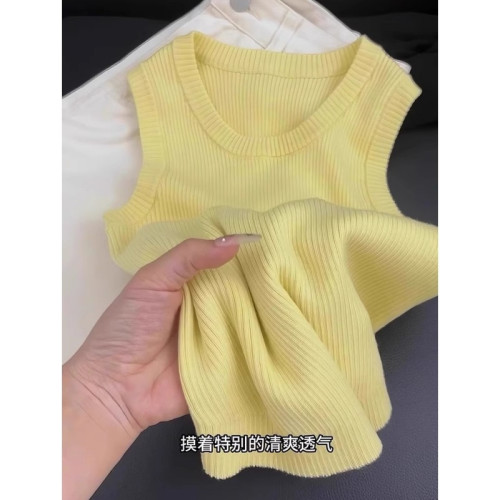 遮副乳外穿背心女夏季鵝黃色內搭修身顯瘦打底上衣純欲風針織吊帶