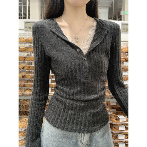 秋季紐釦半開領磨毛長袖T恤女假兩件蕾絲拼接打底衫收腰褶皺上衣
