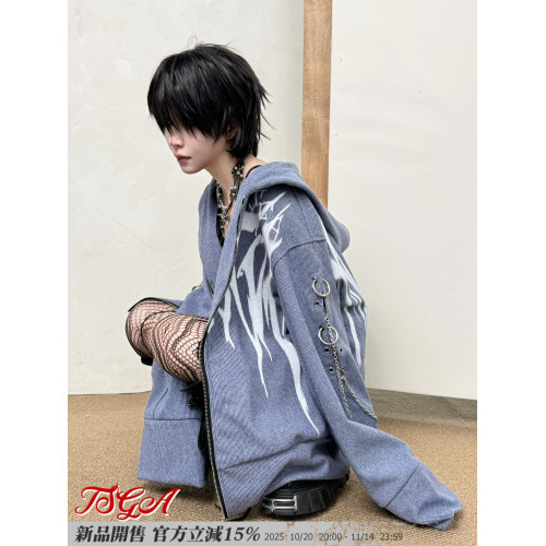 triSEGGA 25fw 彌海砂條紋衛衣(塗鴉印花金屬裝飾掛牌外套) triSEGGA 25fw 彌海砂條紋衛衣(塗鴉印花金屬裝飾掛牌外套)