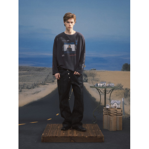 SOD Co. 華夫格長袖 “基努”米白色 廓形人物印花復古衛衣長T恤 SOD Co. 華夫格長袖 “基努”米白色 廓形人物印花復古衛衣長T恤