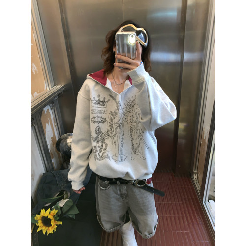 阿荒與阿鹵*美式盾牌騎士筆繪印花復古寬連帽V領設計感衛衣外套 阿荒與阿鹵*美式盾牌騎士筆繪印花復古寬連帽V領設計感衛衣外套