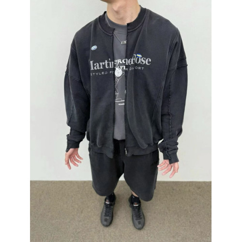 Martine Rose 25ss 水洗做舊字母標語夾克 貼紙印花寬松拉鍊外套 Martine Rose 25ss 水洗做舊字母標語夾克 貼紙印花寬松拉鍊外套