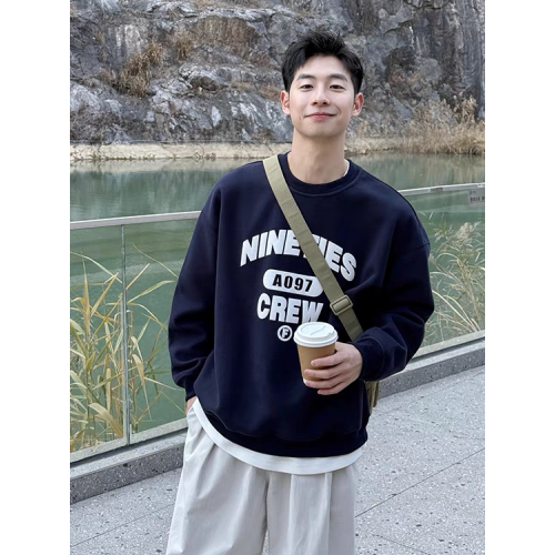 美式復古字母印花圓領套頭衛衣男士秋冬潮牌時尚休閒寬松百搭上衣 美式復古字母印花圓領套頭衛衣男士秋冬潮牌時尚休閒寬松百搭上衣