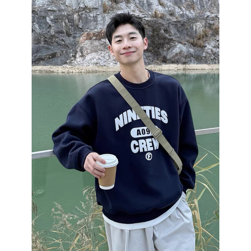 美式復古字母印花圓領套頭衛衣男士秋冬潮牌時尚休閒寬松百搭上衣 美式復古字母印花圓領套頭衛衣男士秋冬潮牌時尚休閒寬松百搭上衣