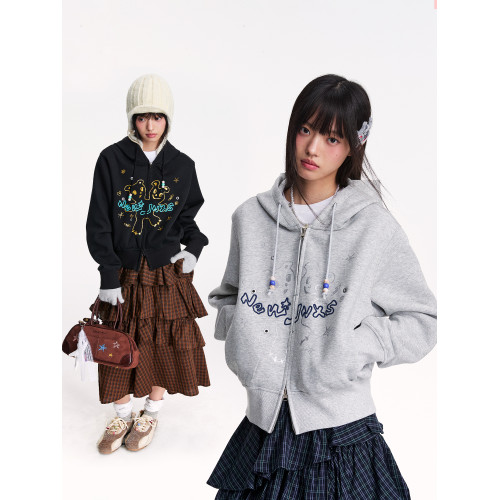 江南先生NewJNXS街頭燙銀燙金立體綉小熊圖案短款衛衣秋季外套女 江南先生NewJNXS街頭燙銀燙金立體綉小熊圖案短款衛衣秋季外套女