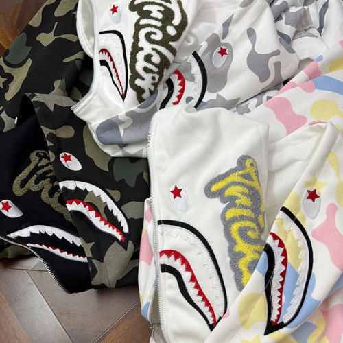 秋冬迷彩鯊魚刺綉雙帽衛衣男女情侶連帽拉鍊開衫寬松上衣夾克外套 秋冬迷彩鯊魚刺綉雙帽衛衣男女情侶連帽拉鍊開衫寬松上衣夾克外套