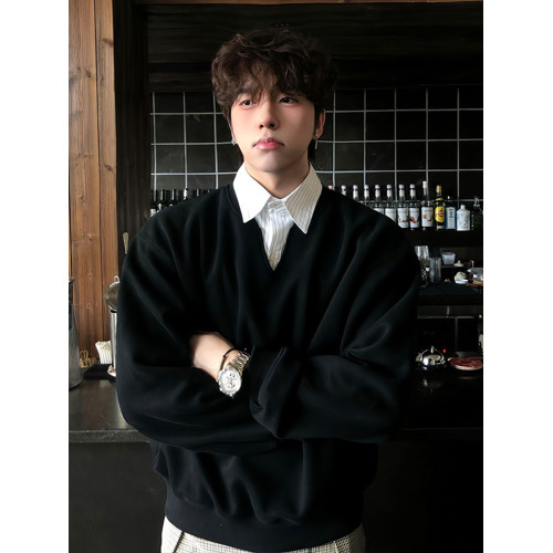 黑色假兩件條紋V領衛衣男秋冬短款boxy套頭上衣學院風長袖Polo衫 黑色假兩件條紋V領衛衣男秋冬短款boxy套頭上衣學院風長袖Polo衫