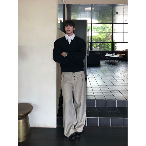 黑色假兩件條紋V領衛衣男秋冬短款boxy套頭上衣學院風長袖Polo衫 黑色假兩件條紋V領衛衣男秋冬短款boxy套頭上衣學院風長袖Polo衫