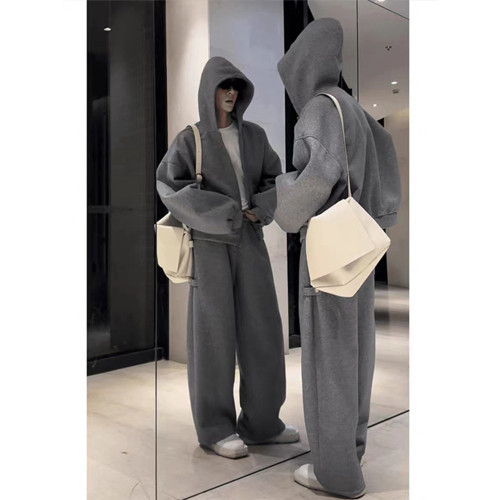 灰色重磅連帽衛衣套裝男2025秋冬季穿搭一整套高級感休閒運動外套 灰色重磅連帽衛衣套裝男2025秋冬季穿搭一整套高級感休閒運動外套
