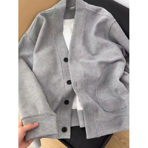 灰色v領開衫衛衣男早秋慵懶風百搭華夫格針織外套高級感痞帥夾克 灰色v領開衫衛衣男早秋慵懶風百搭華夫格針織外套高級感痞帥夾克