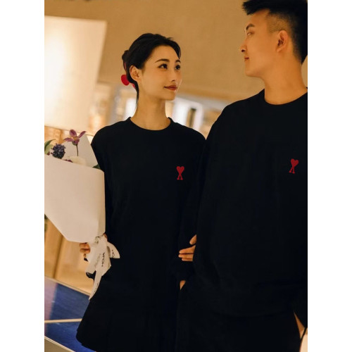 潮牌明星肖戰同款刺綉紅愛心A衛衣圓領男女寬松休閒百搭長袖上衣i 潮牌明星肖戰同款刺綉紅愛心A衛衣圓領男女寬松休閒百搭長袖上衣i