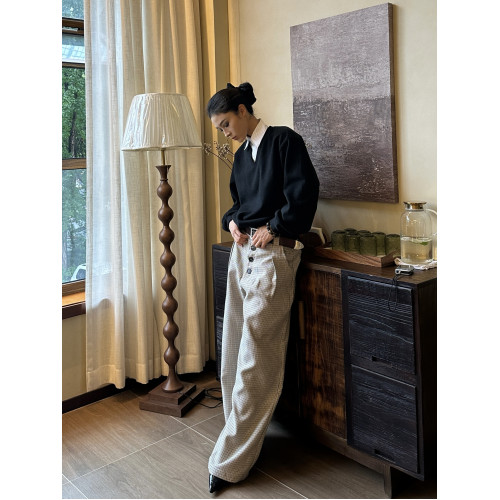 Xanvas知識分子假兩件條紋v領純色衛衣短寬boxy套頭百搭學院風 Xanvas知識分子假兩件條紋v領純色衛衣短寬boxy套頭百搭學院風