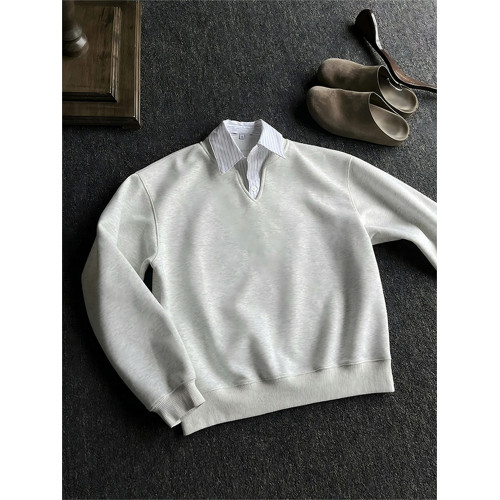 淺花灰條紋假兩件衛衣男款秋季學院風boxy短寬版型V領長袖POLO衫 淺花灰條紋假兩件衛衣男款秋季學院風boxy短寬版型V領長袖POLO衫