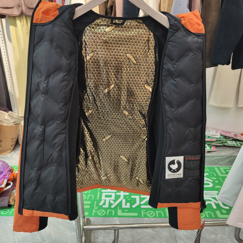 品牌631秋冬女連帽羽絨沖鋒衣外套防風防水保暖上衣戶外登山服 品牌631秋冬女連帽羽絨沖鋒衣外套防風防水保暖上衣戶外登山服