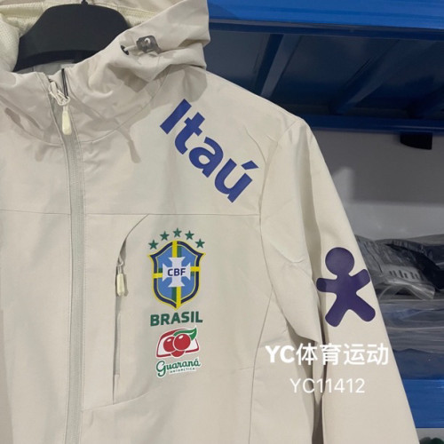 足球服巴西隊長袖外套沖鋒衣加絨保暖防風防水連帽內馬同款沖鋒衣 足球服巴西隊長袖外套沖鋒衣加絨保暖防風防水連帽內馬同款沖鋒衣