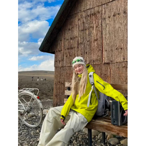 戶外川西多巴胺螢光綠沖鋒衣外套女春秋季新款防風防水亮色登山服