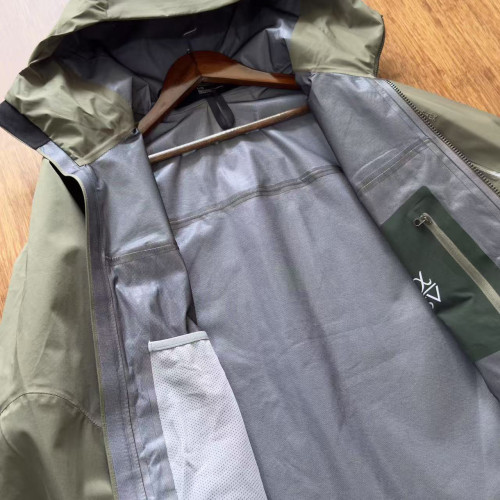 戶外單層沖鋒衣男女款春秋季潮牌防風防水登山服三層壓膠硬殼外套 戶外單層沖鋒衣男女款春秋季潮牌防風防水登山服三層壓膠硬殼外套