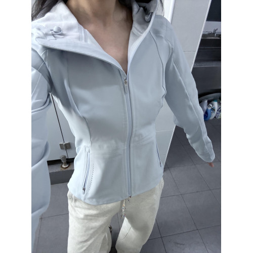 lu同款戶外秋冬加絨軟殼沖鋒衣女運動防水外套拉鍊開衫2025年新款 lu同款戶外秋冬加絨軟殼沖鋒衣女運動防水外套拉鍊開衫2025年新款