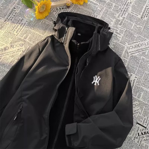 2025新款沖鋒衣男士防風大碼秋季戶外運動夾克三合一風衣連帽外套 2025新款沖鋒衣男士防風大碼秋季戶外運動夾克三合一風衣連帽外套