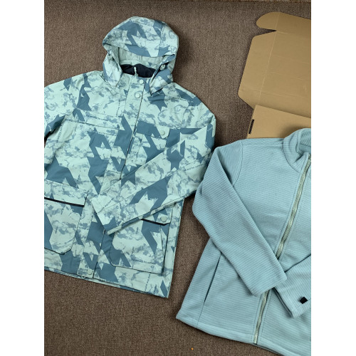 戶外女款沖鋒衣三合一可拆卸外套秋冬季戶外防風防水加絨登山服女 戶外女款沖鋒衣三合一可拆卸外套秋冬季戶外防風防水加絨登山服女