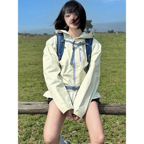 蕉下客仙蹤綠沖鋒衣女款2025新款三合一戶外小個子進藏登山美式硬 蕉下客仙蹤綠沖鋒衣女款2025新款三合一戶外小個子進藏登山美式硬