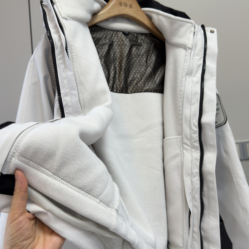 牛貨!情侶款三合一脫卸搖粒絨內膽戶外山系連帽沖鋒衣加厚登山服 牛貨!情侶款三合一脫卸搖粒絨內膽戶外山系連帽沖鋒衣加厚登山服