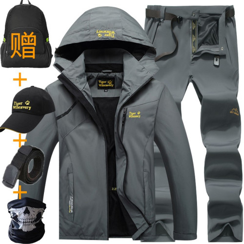戶外沖鋒衣男三合一可拆卸秋冬季加絨加厚登山服防風防水衣褲套裝 戶外沖鋒衣男三合一可拆卸秋冬季加絨加厚登山服防風防水衣褲套裝