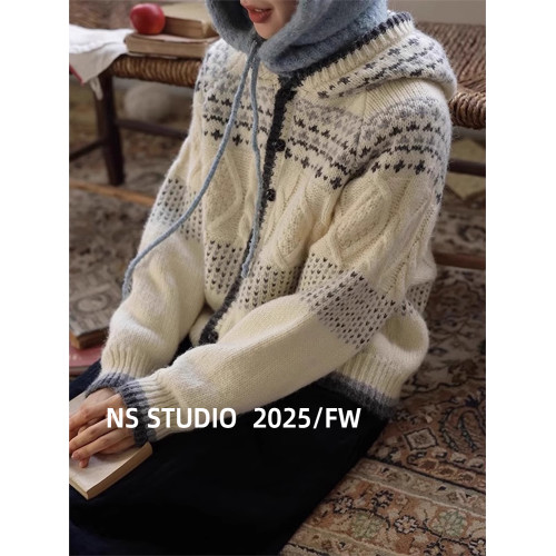 復古費爾島連帽開衫毛衣外套女冬季加厚寬松慵懶風高級感針織上衣 復古費爾島連帽開衫毛衣外套女冬季加厚寬松慵懶風高級感針織上衣