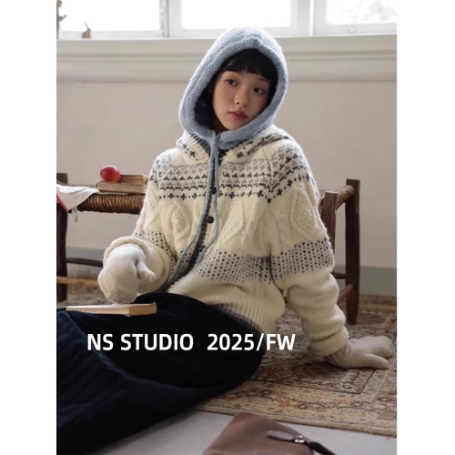 復古費爾島連帽開衫毛衣外套女冬季加厚寬松慵懶風高級感針織上衣 復古費爾島連帽開衫毛衣外套女冬季加厚寬松慵懶風高級感針織上衣