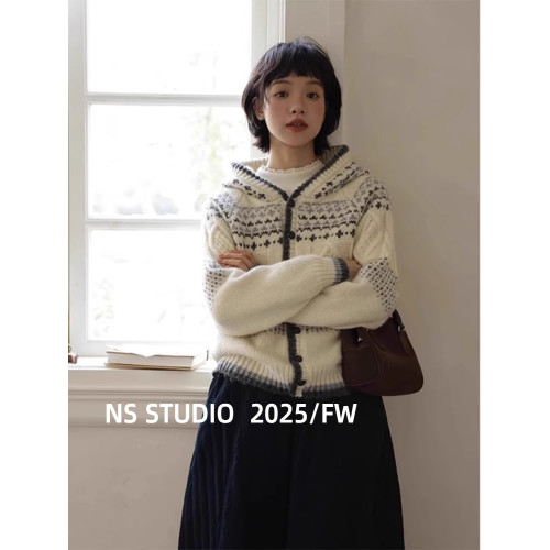 復古費爾島連帽開衫毛衣外套女冬季加厚寬松慵懶風高級感針織上衣 復古費爾島連帽開衫毛衣外套女冬季加厚寬松慵懶風高級感針織上衣