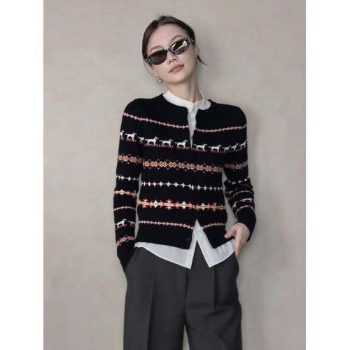 2026韓系早春氛圍感穿搭慵嬾高級感小狗羊毛衫黑色費爾島針織開衫