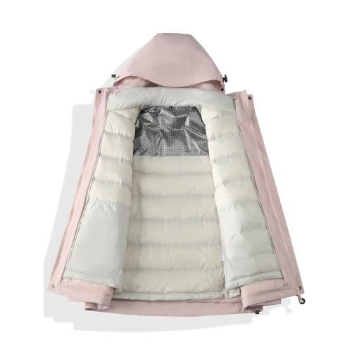 新疆賽裡木湖穿搭羽絨內膽沖鋒衣女三合一可拆卸外套男防水登山服 新疆賽裡木湖穿搭羽絨內膽沖鋒衣女三合一可拆卸外套男防水登山服