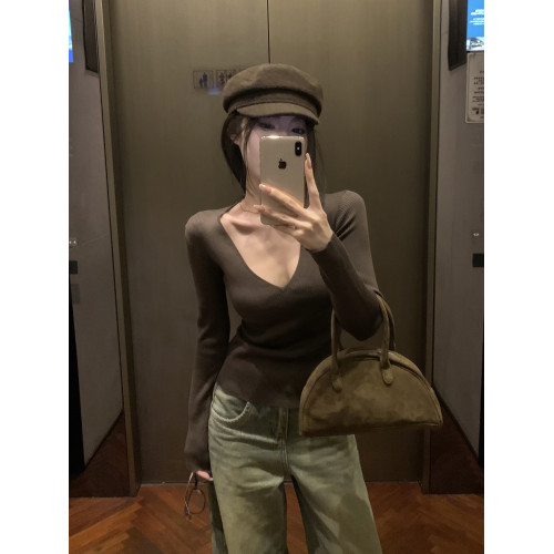 kumikumi辣妹風純色性感氣質正肩長袖針織衫女秋季修身顯瘦上衣