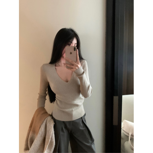 kumikumi辣妹風純色性感氣質正肩長袖針織衫女秋季修身顯瘦上衣