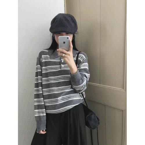 韓國東大門2025秋季新款休閒簡約復古學院風條紋Polo領針織毛衣女 韓國東大門2025秋季新款休閒簡約復古學院風條紋Polo領針織毛衣女