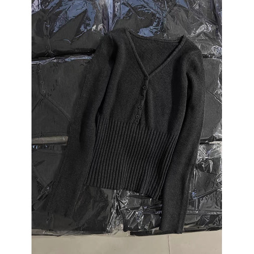 設計感穿搭韓系灰色v領毛衣女2025新款早秋修身顯瘦針織秋冬上衣