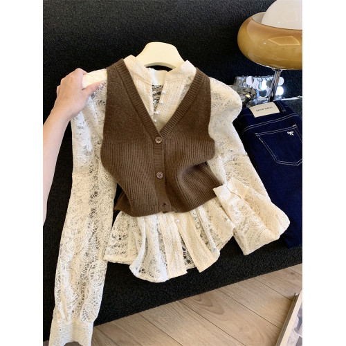 Jade Closet店推薦~美德拉甜美風針織背心鏤空蕾絲襯衫兩件套 Jade Closet店推薦~美德拉甜美風針織背心鏤空蕾絲襯衫兩件套
