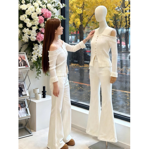 許我耀眼趙露思許妍同款針織衫女秋冬一字肩珍珠釦鏤空高級感上衣