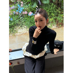 黑色針織上衣女秋冬小衆不撞款高級小香風巨好看輕熟氣質掐腰毛衣