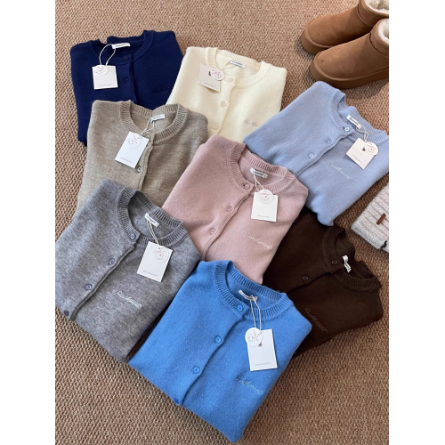 8色入！韓代@ou*mo*ent 簡約溫柔氣質字母刺綉針織開衫毛衣外套