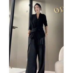 2025新款設計感v領針織衫長袖秋冬季氣質內搭韓系不規則收腰上衣