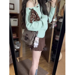 奶綠一字肩波點綁帶毛衣女2025新款秋季設計感露肩長袖針織衫上衣