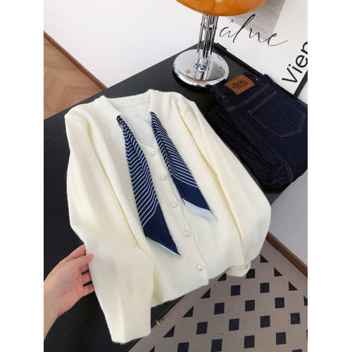 小香風獨特條紋絲巾系帶針織開衫女秋冬溫柔氣質V領內搭外套上衣 小香風獨特條紋絲巾系帶針織開衫女秋冬溫柔氣質V領內搭外套上衣