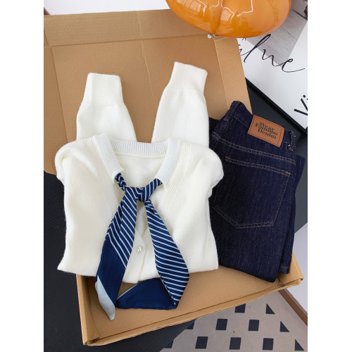 小香風獨特條紋絲巾系帶針織開衫女秋冬溫柔氣質V領內搭外套上衣 小香風獨特條紋絲巾系帶針織開衫女秋冬溫柔氣質V領內搭外套上衣