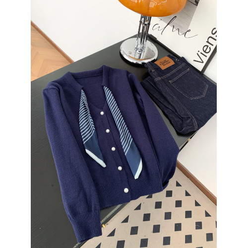 小香風獨特條紋絲巾系帶針織開衫女秋冬溫柔氣質V領內搭外套上衣 小香風獨特條紋絲巾系帶針織開衫女秋冬溫柔氣質V領內搭外套上衣