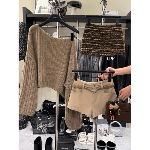 復古一字肩針織衫上衣女咖色露肩顯瘦慵懶風時尚毛衣2025秋季新款 復古一字肩針織衫上衣女咖色露肩顯瘦慵懶風時尚毛衣2025秋季新款