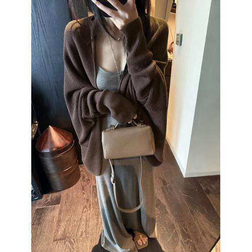 MosesQueen魔西女王蝙蝠袖針織開衫秋冬外搭毛衣外套披肩寬松上衣